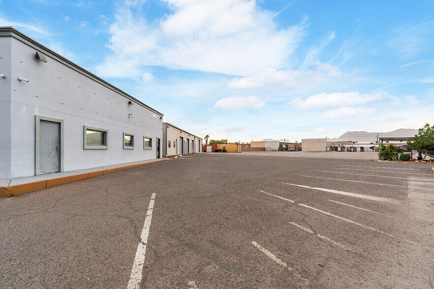More Photos Of 648 Joey Ln, Henderson Manufacturing For Lease