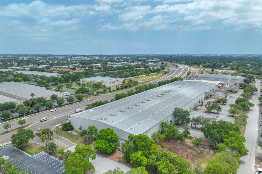 More Photos Of 6750 N Bryan Dairy Rd, Seminole Distribution For Sale