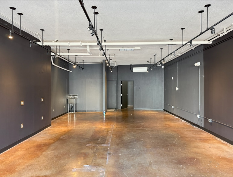 More Photos Of 16 St Lawrence Avenue, Reno General Retail For Lease