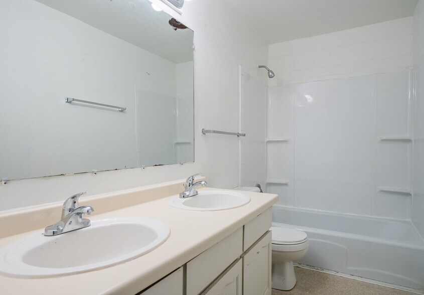 More Photos Of , Carbondale Multifamily For Sale