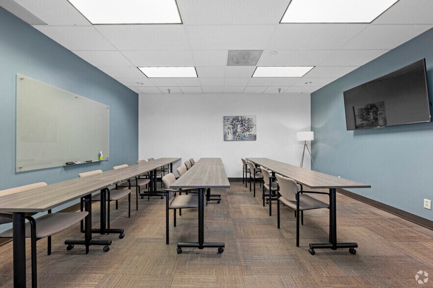 More Photos Of 15150 Preston Rd, Dallas Coworking Space