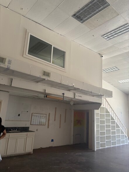 More Photos Of 16500 Clay Rd, Houston Storefront For Lease