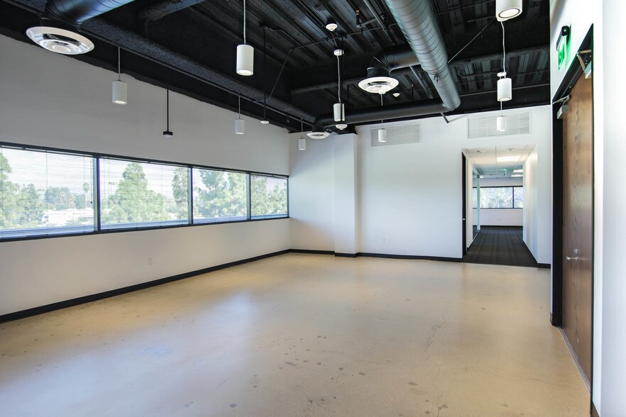 More Photos Of 299 N Euclid Ave, Pasadena Office For Lease