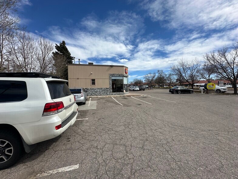 More Photos Of 1399 W Littleton Blvd, Littleton Restaurant For Sale