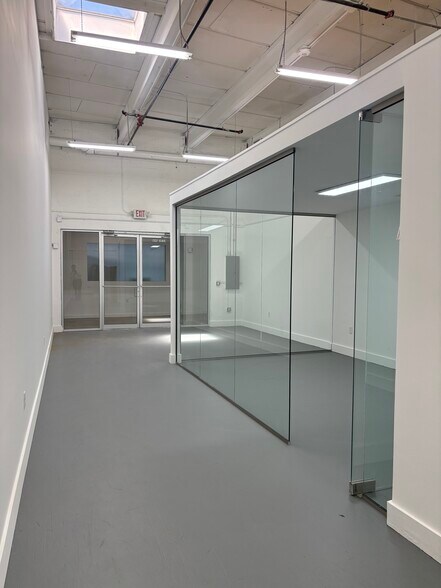 More Photos Of 350 NE 75th St, Miami Loft Creative Space For Lease
