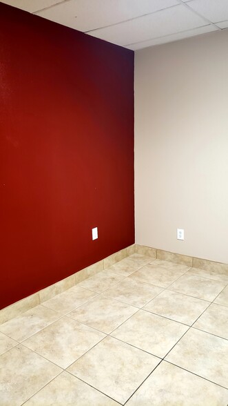 More Photos Of 8230 W Charleston Blvd, Las Vegas Medical For Sale