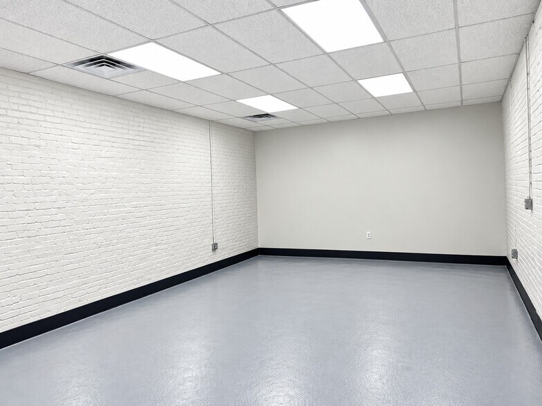 More Photos Of 1811 Taylor St, Columbia Freestanding For Lease