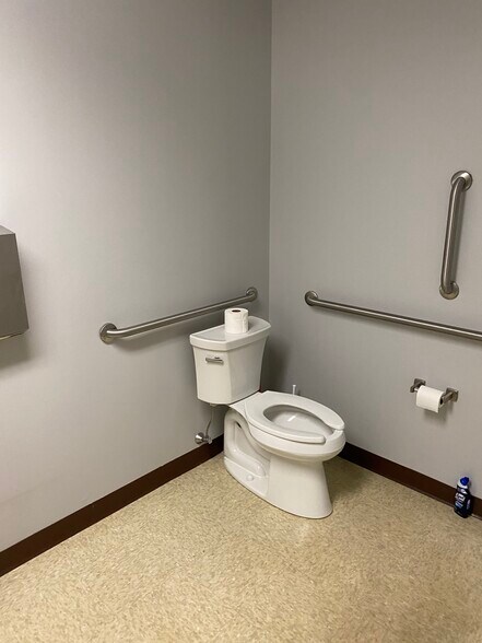 More Photos Of 10100 Kettlecreek Dr, Cranberry Township Apartments For Lease