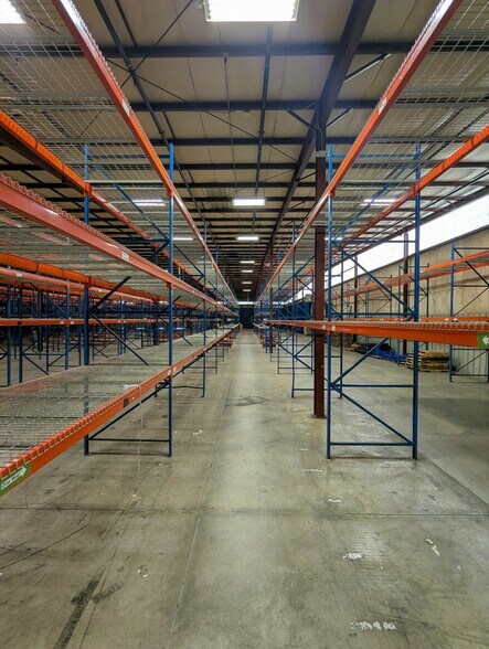 More Photos Of 4208 Murchison Rd, Fayetteville Warehouse For Sale