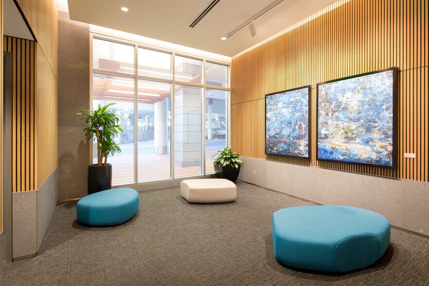 More Photos Of 2 Bethesda Metro Ctr, Bethesda Office For Lease