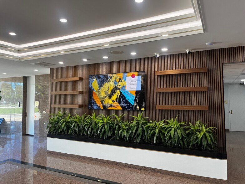 More Photos Of 1800 S Australian Ave, West Palm Beach Office For Lease