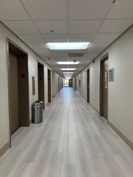 More Photos Of 11880 Bird Rd, Miami Medical For Lease