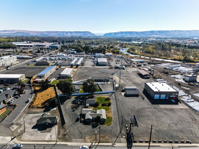 More Photos Of 2310 Terrace Heights Dr, Yakima Flex For Sale