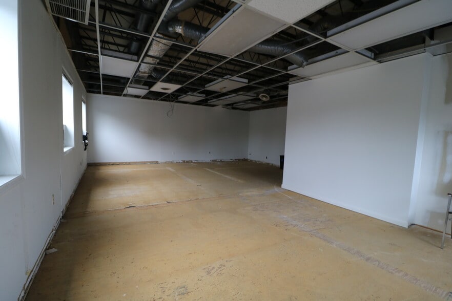 More Photos Of 1136 Clifton Ave, Clifton Medical For Lease