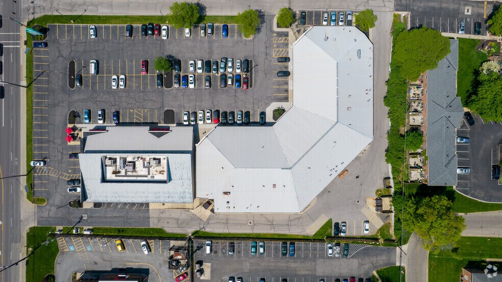 More Photos Of 5030-5086 N High St, Columbus Unknown For Lease