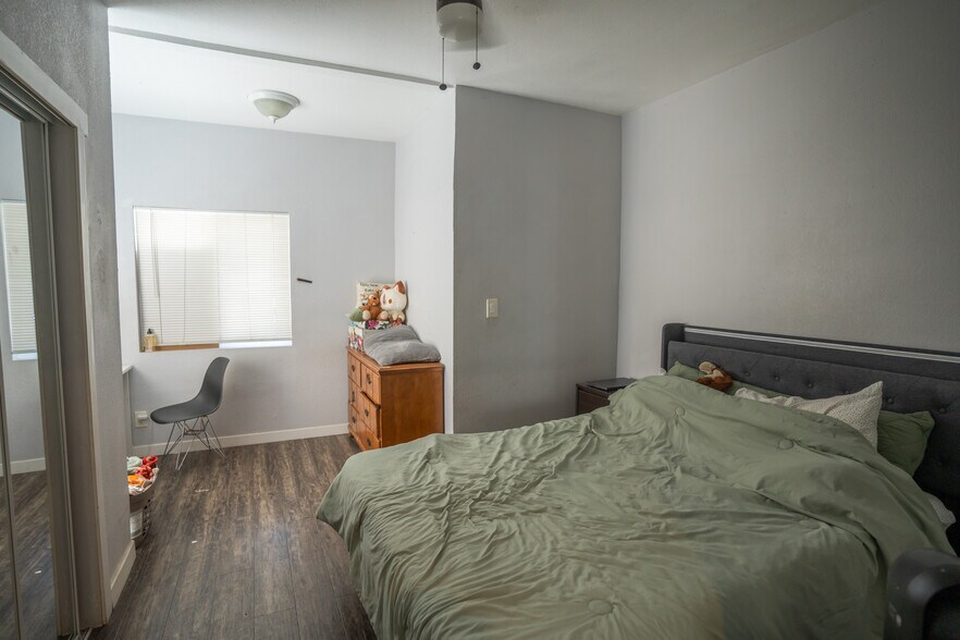 More Photos Of 416 Lime Ave, Long Beach Multifamily For Sale