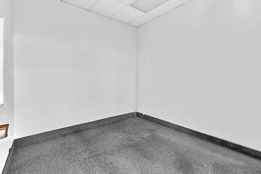 More Photos Of 2424 N St Rd 7, Fort Lauderdale Unknown For Lease