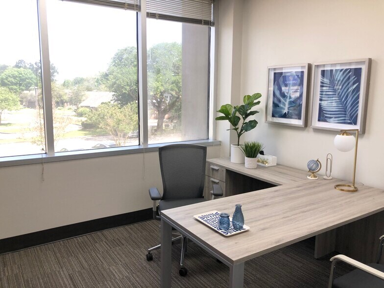 More Photos Of 3029 S Sherwood Forest Blvd, Baton Rouge Loft Creative Space For Lease