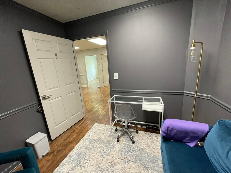 More Photos Of 200 N Main St, Greenville Office Residential For Lease