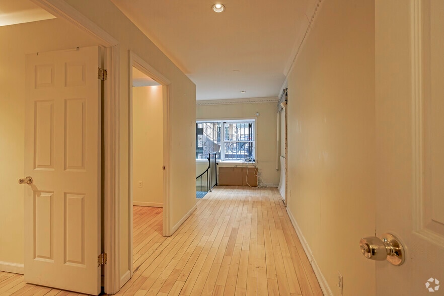 More Photos Of 173 W 85th St, New York Apartments For Lease