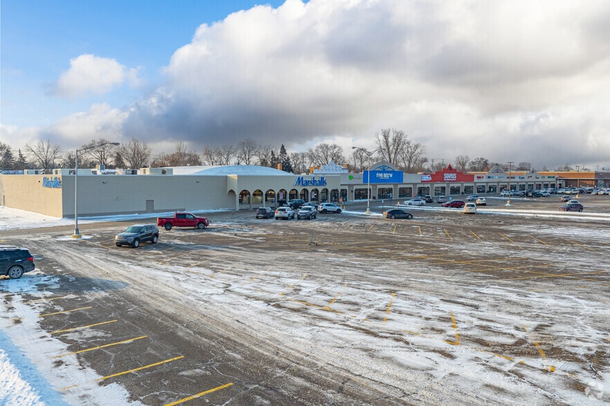 More Photos Of 23001-23303 Michigan Ave, Dearborn Unknown For Lease