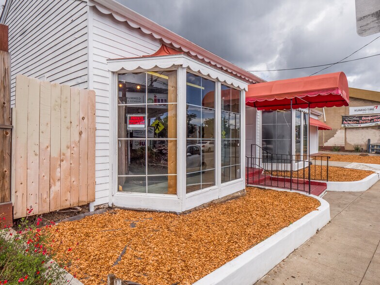 More Photos Of 1111-1115 Water St, Santa Cruz Freestanding For Sale