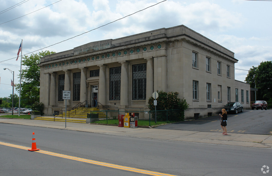 Primary Photo Of 212-214 S 1st St, Fulton Post Office For Lease