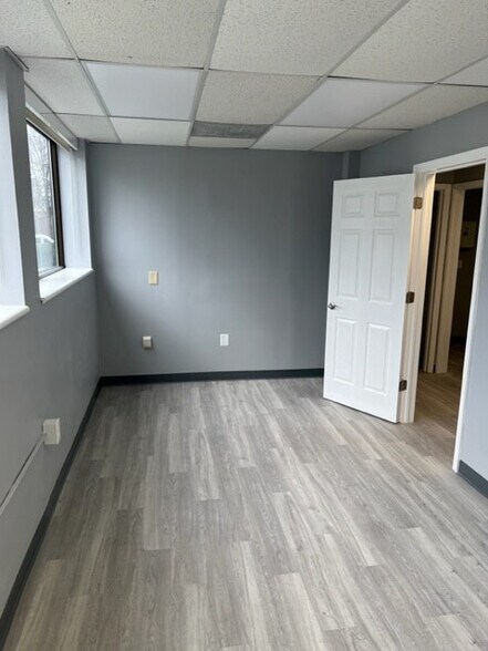 More Photos Of 17 White Horse Pike, Haddon Heights Medical For Sale