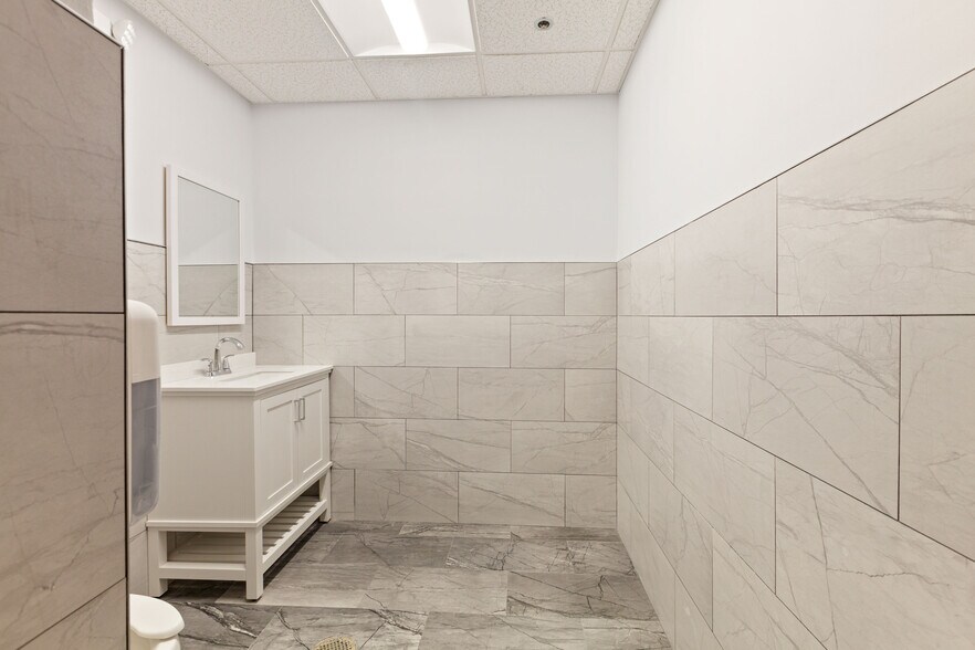 More Photos Of 1025 Berkshire Blvd, Wyomissing Medical For Lease