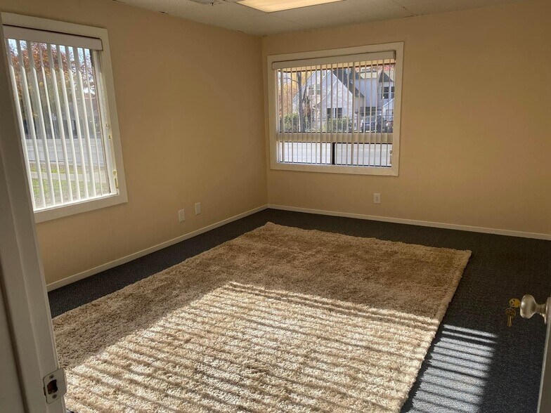 More Photos Of 2750 G St, Merced Office For Lease