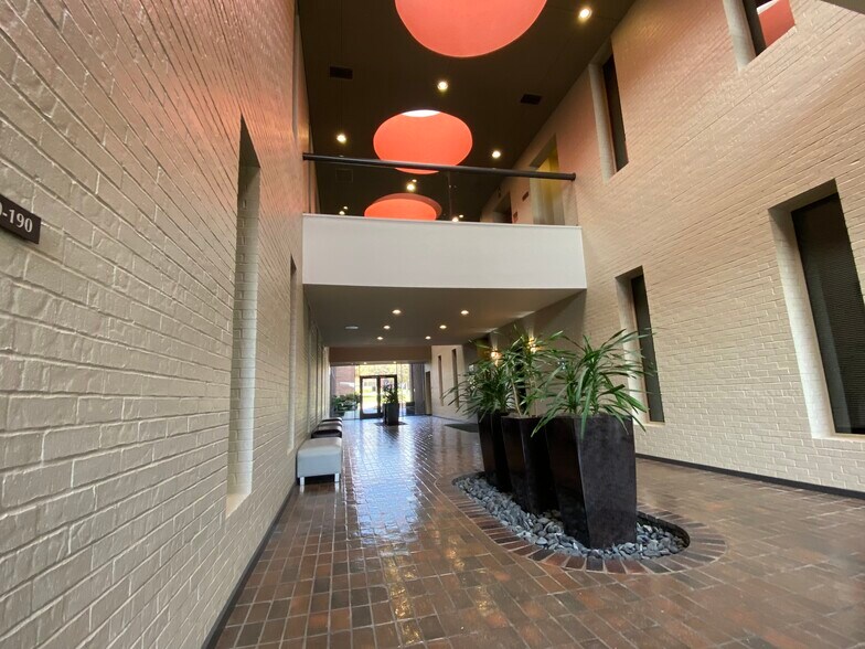 More Photos Of 1702 N Collins Blvd, Richardson Office For Lease