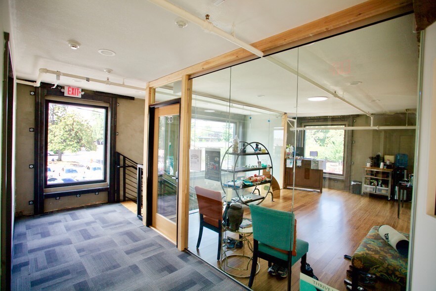 More Photos Of 502 7th St, Oregon City Storefront Retail Office For Lease