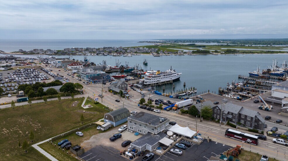 More Photos Of 311 Great Island Rd, Narragansett Freestanding For Sale