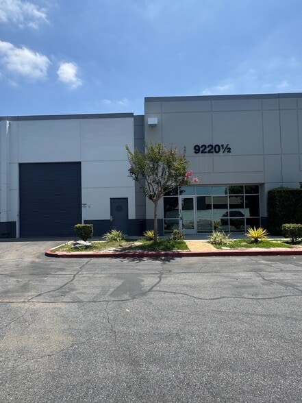 More Photos Of 9220-9268 1/2 Hall Rd, Downey Warehouse For Lease