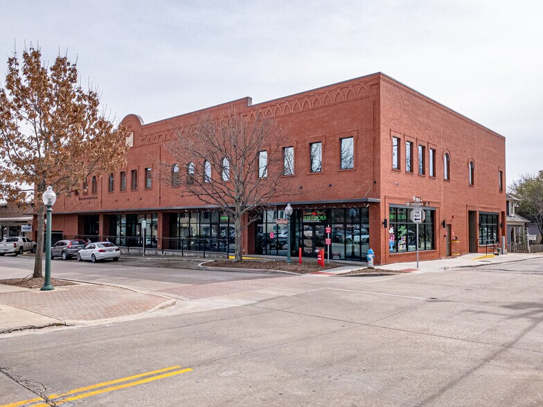 More Photos Of 205 W Louisiana St, McKinney Office For Lease