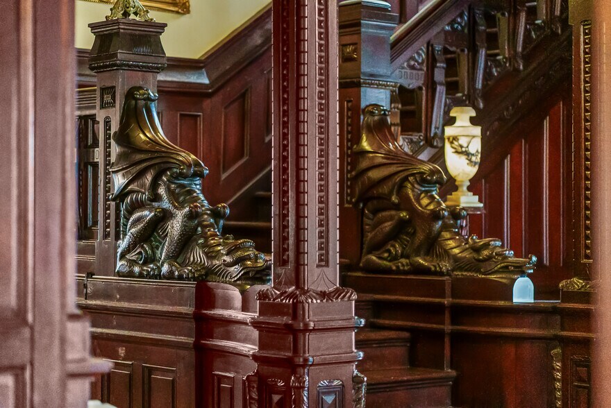 More Photos Of 809 Hall St, Saint Joseph Hospitality For Sale