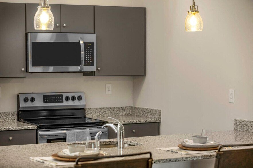 More Photos Of 21 East St, North Attleboro Apartments For Lease