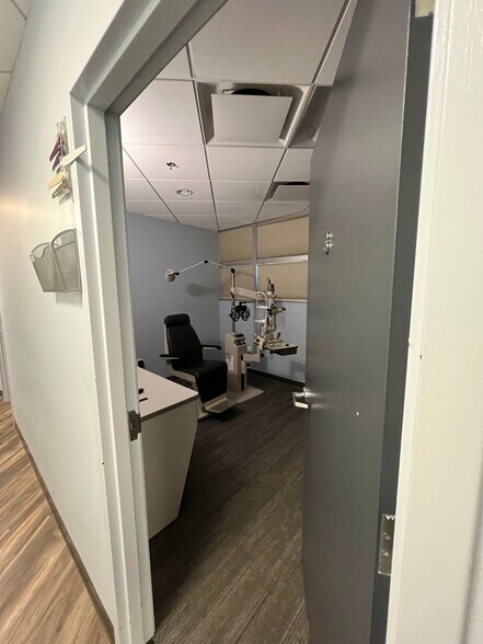 More Photos Of 2296 Opitz Blvd, Woodbridge Medical For Sale