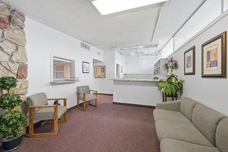 More Photos Of 218 S Maryland Pky, Las Vegas Office For Sale