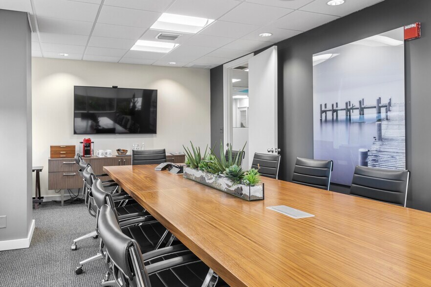 More Photos Of 701 E Commercial Blvd, Oakland Park Medical For Sale