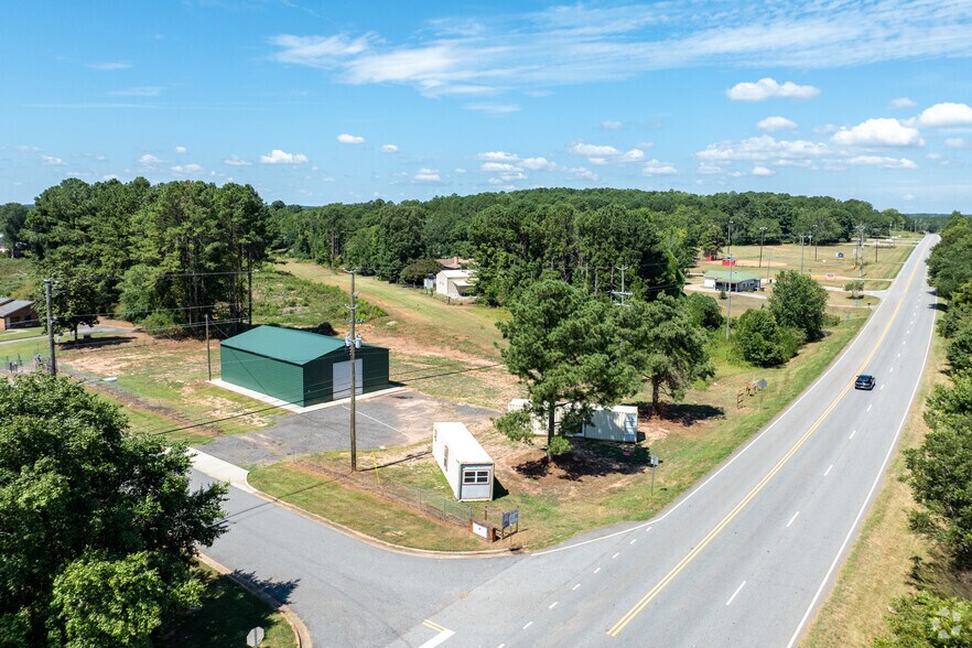 More Photos Of 1679 Atlanta Hwy SE, Statham Warehouse For Lease