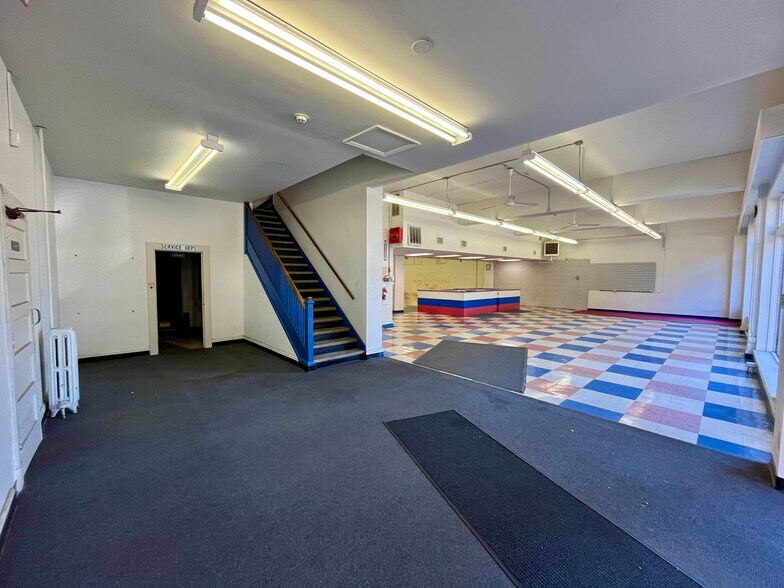 More Photos Of 1111 Maryland Ave, Baltimore Flex For Lease