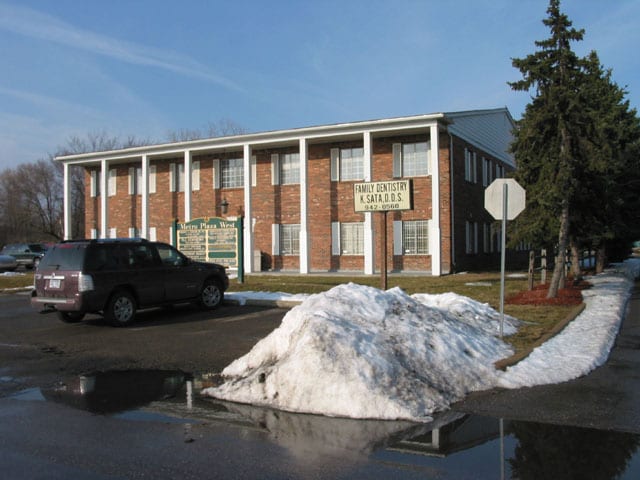 More Photos Of 10000 Wayne Rd, Romulus Medical For Lease