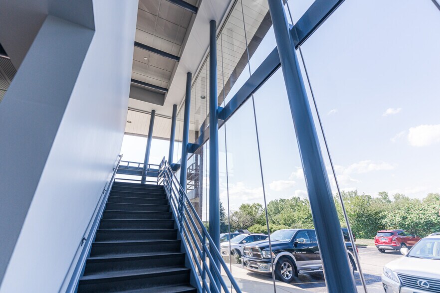 More Photos Of 290 Springfield Dr, Bloomingdale Medical For Lease