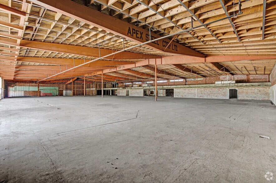 More Photos Of 422 S Azusa Ave, Azusa Unknown For Lease