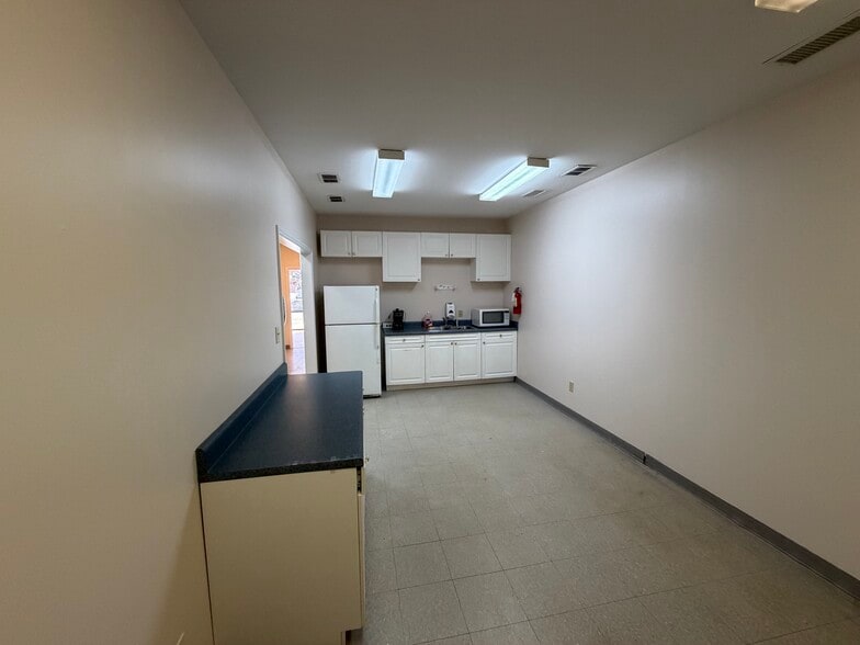 More Photos Of 137-145 Technical ct, Garner Flex For Sale