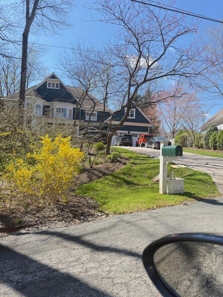 More Photos Of 9101 Aldershot Dr, Bethesda Land For Sale