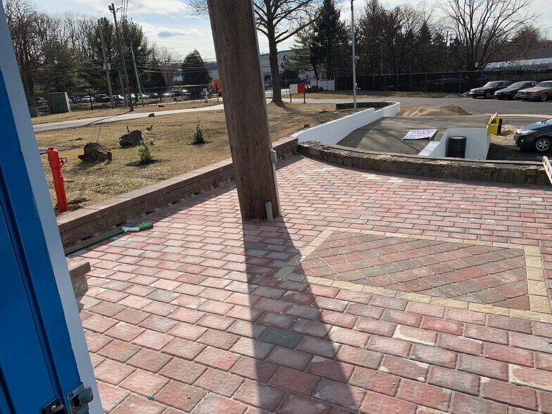 More Photos Of 1048-1050 Lower South St, Peekskill Manufacturing For Lease