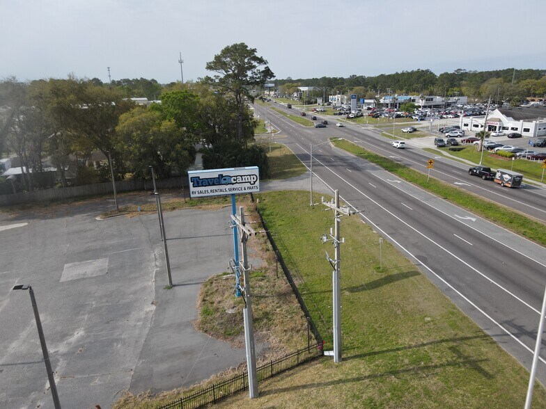 More Photos Of 7505 Blanding Blvd, Jacksonville Auto Dealership For Lease