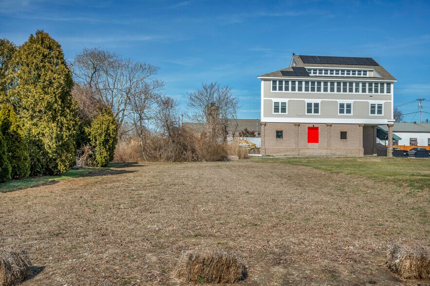 More Photos Of 4 Broadway Avenue Ext, Mystic Office For Sale